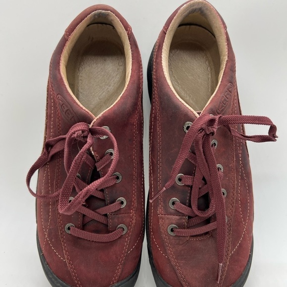 KEEN WOMENS RED/BURGUNDY WALKING AND HIKING LEATHER SHOES SIZE 9 - Picture 13 of 14
